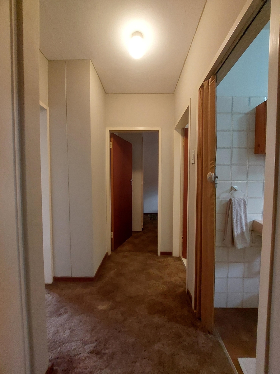 2 Bedroom Property for Sale in La Montagne Gauteng