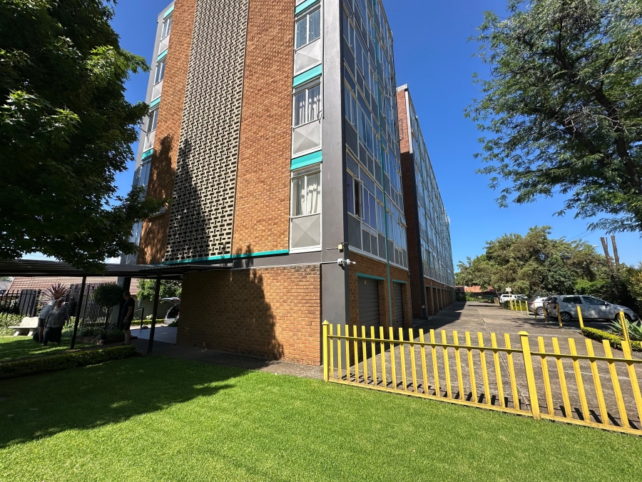 2 Bedroom Property for Sale in Wonderboom South Gauteng