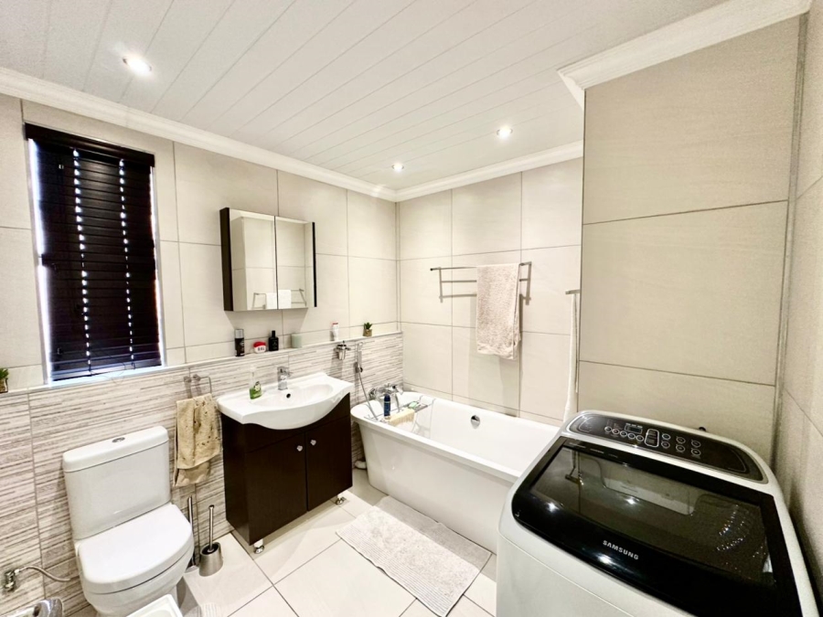 2 Bedroom Property for Sale in Wonderboom South Gauteng