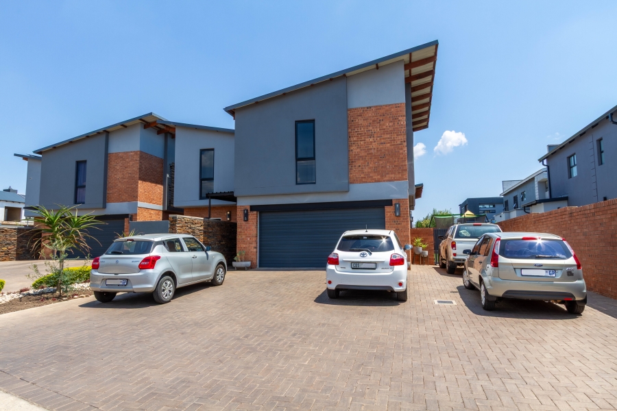 3 Bedroom Property for Sale in Six Fountains Residential Estate Gauteng