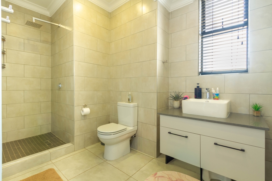 3 Bedroom Property for Sale in Six Fountains Residential Estate Gauteng