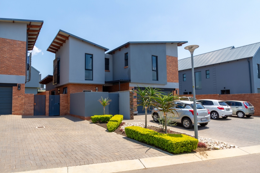 3 Bedroom Property for Sale in Six Fountains Residential Estate Gauteng