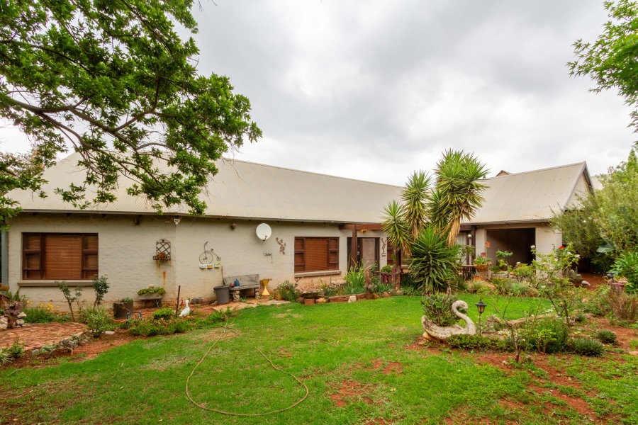 11 Bedroom Property for Sale in Grootfontein Country Estate Gauteng