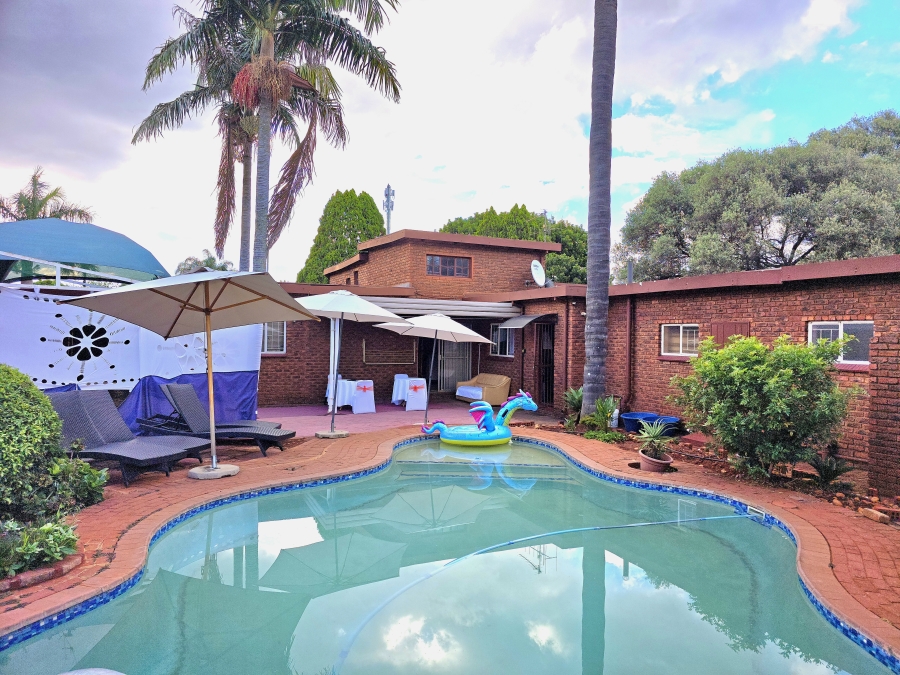 3 Bedroom Property for Sale in Dorandia Gauteng