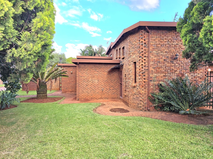 3 Bedroom Property for Sale in Dorandia Gauteng