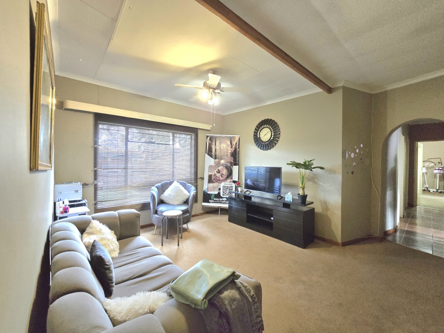 3 Bedroom Property for Sale in Dorandia Gauteng