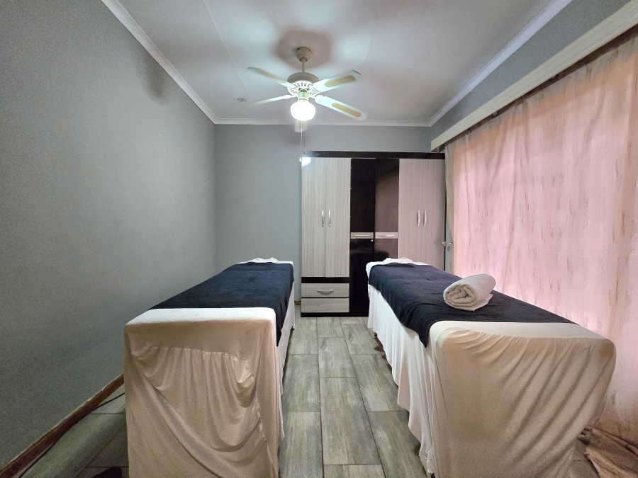 3 Bedroom Property for Sale in Dorandia Gauteng