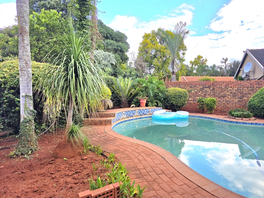 3 Bedroom Property for Sale in Dorandia Gauteng