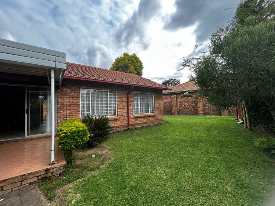 To Let 3 Bedroom Property for Rent in Equestria Gauteng
