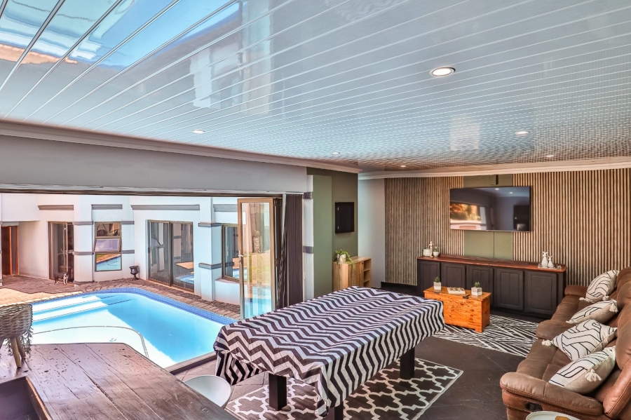 5 Bedroom Property for Sale in Annlin Gauteng