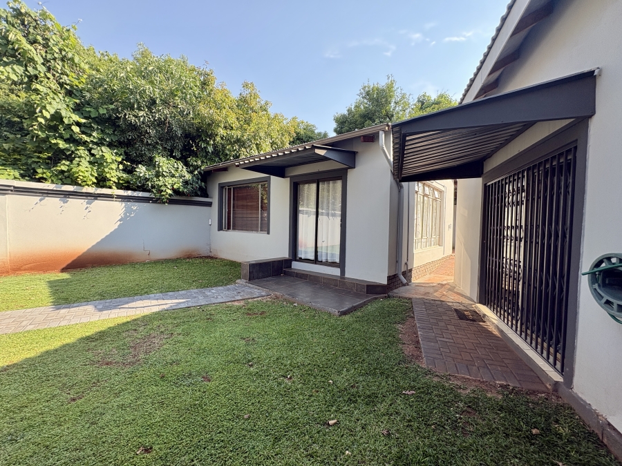 5 Bedroom Property for Sale in Annlin Gauteng