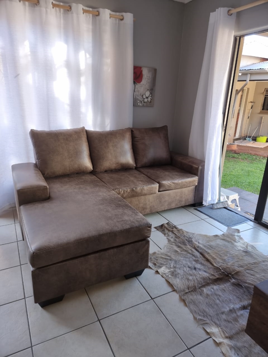 5 Bedroom Property for Sale in Annlin Gauteng