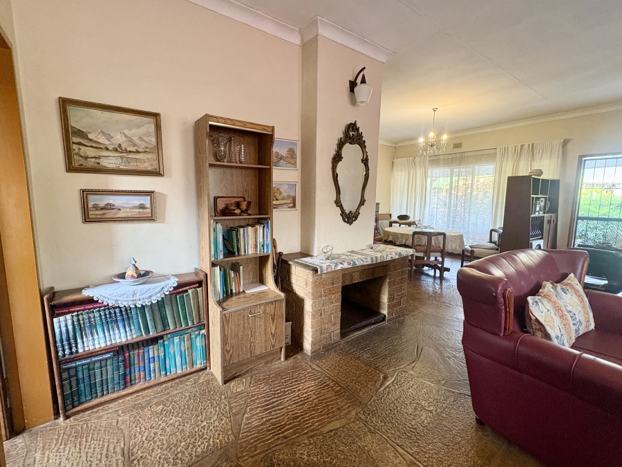 4 Bedroom Property for Sale in Annlin Gauteng