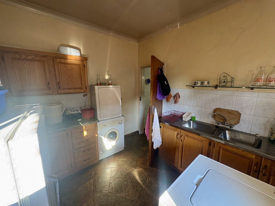 4 Bedroom Property for Sale in Annlin Gauteng