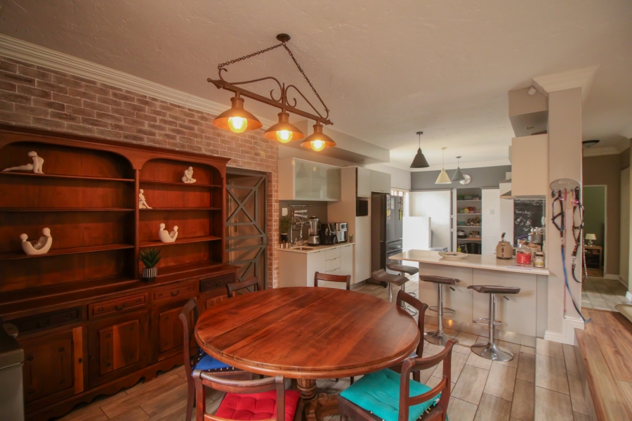 3 Bedroom Property for Sale in Faerie Glen Gauteng