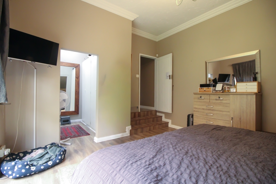 3 Bedroom Property for Sale in Faerie Glen Gauteng