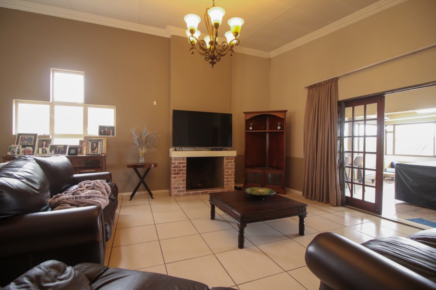 3 Bedroom Property for Sale in Faerie Glen Gauteng