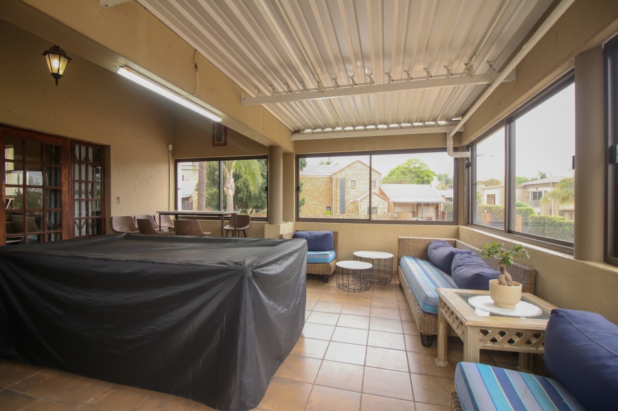 3 Bedroom Property for Sale in Faerie Glen Gauteng