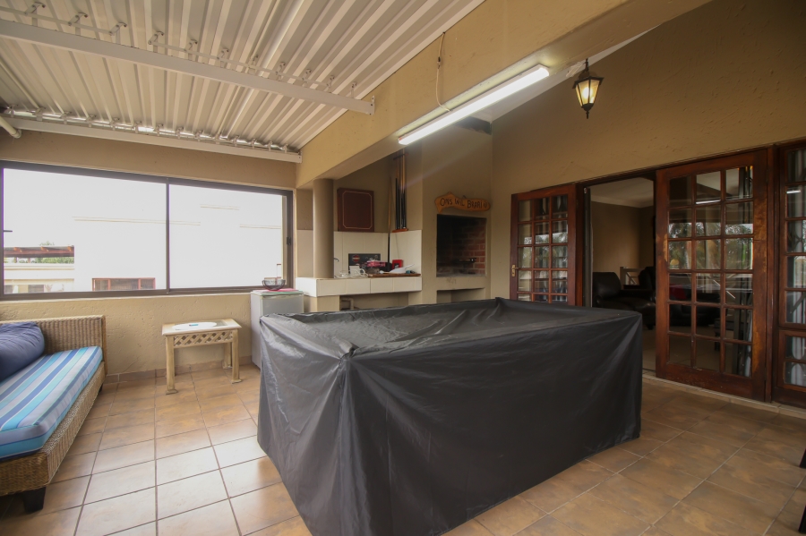 3 Bedroom Property for Sale in Faerie Glen Gauteng
