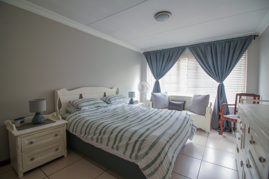 3 Bedroom Property for Sale in Faerie Glen Gauteng
