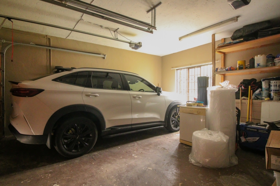 3 Bedroom Property for Sale in Faerie Glen Gauteng