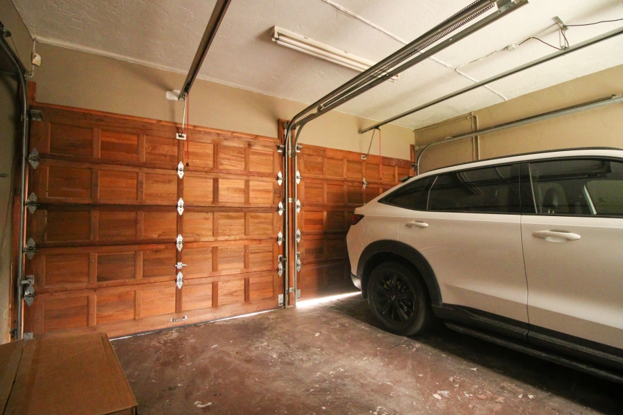 3 Bedroom Property for Sale in Faerie Glen Gauteng