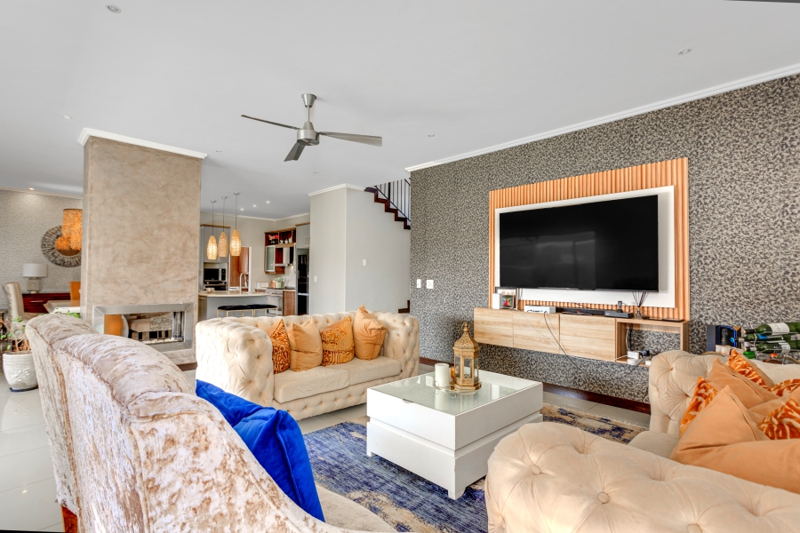 To Let 4 Bedroom Property for Rent in Beverley Gauteng