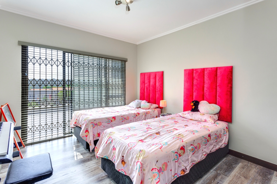 To Let 4 Bedroom Property for Rent in Beverley Gauteng