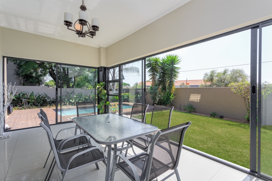 To Let 4 Bedroom Property for Rent in Beverley Gauteng