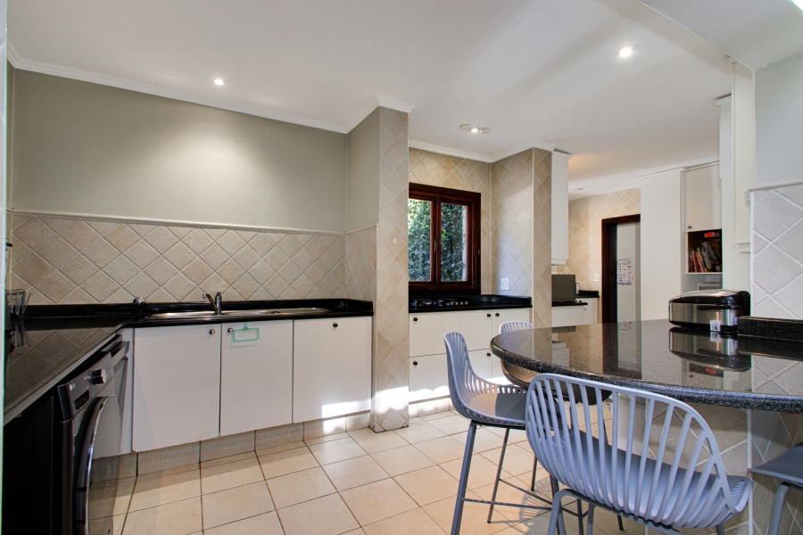 To Let 4 Bedroom Property for Rent in Dainfern Golf Estate Gauteng