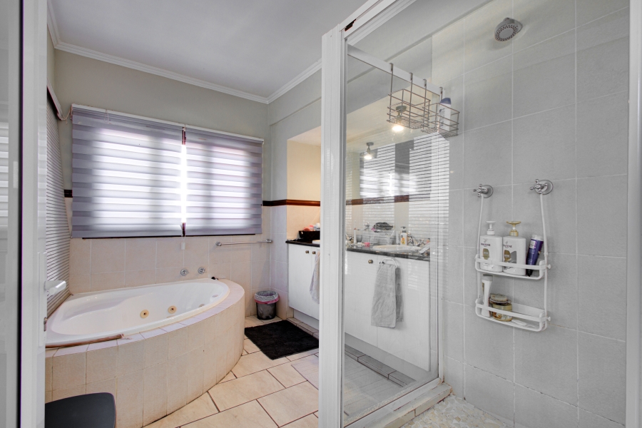 To Let 4 Bedroom Property for Rent in Dainfern Golf Estate Gauteng