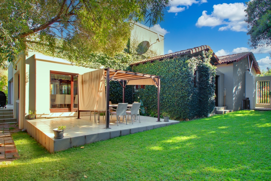 To Let 4 Bedroom Property for Rent in Dainfern Golf Estate Gauteng