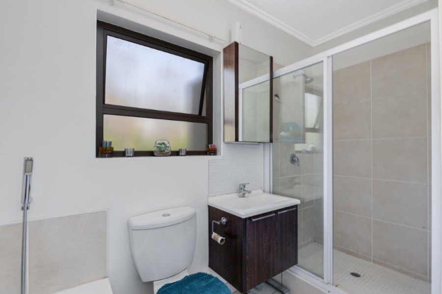 To Let 2 Bedroom Property for Rent in Fourways Gauteng