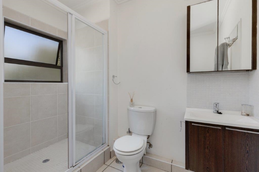 To Let 2 Bedroom Property for Rent in Fourways Gauteng