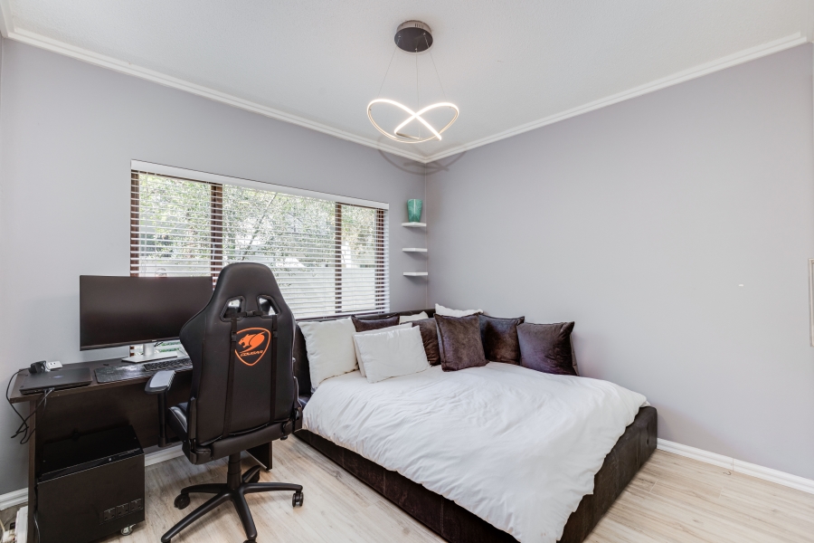 To Let 2 Bedroom Property for Rent in Fourways Gauteng