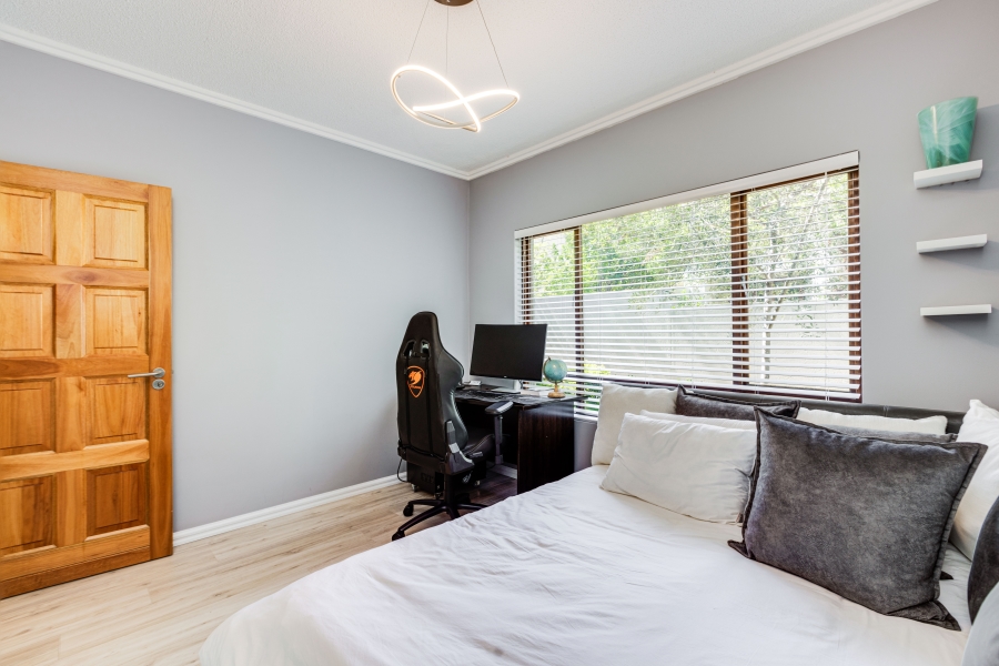 To Let 2 Bedroom Property for Rent in Fourways Gauteng