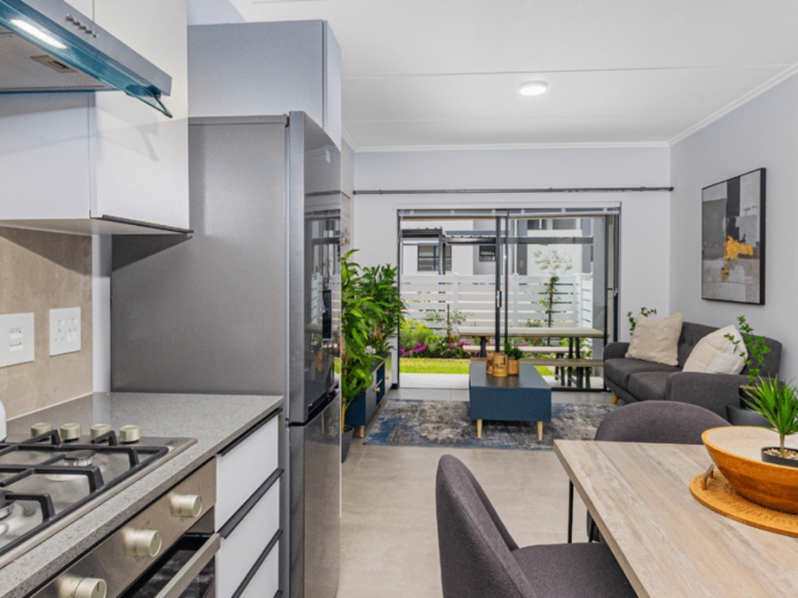 To Let 2 Bedroom Property for Rent in Fourways Gauteng