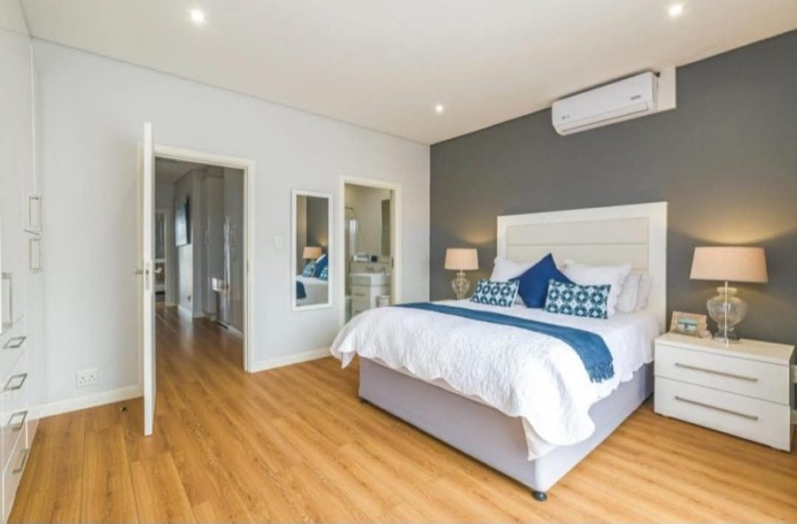 To Let 2 Bedroom Property for Rent in Bryanston Gauteng