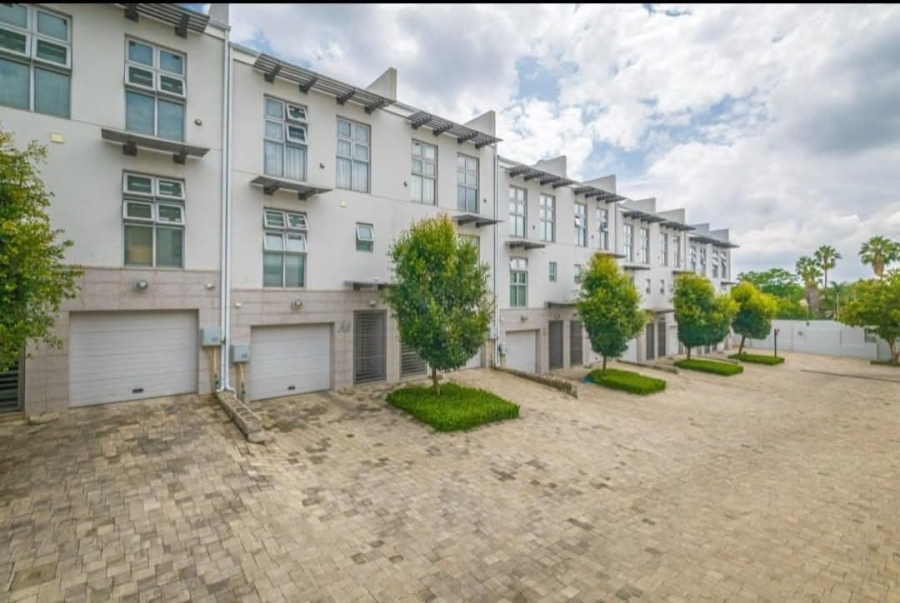 To Let 2 Bedroom Property for Rent in Bryanston Gauteng