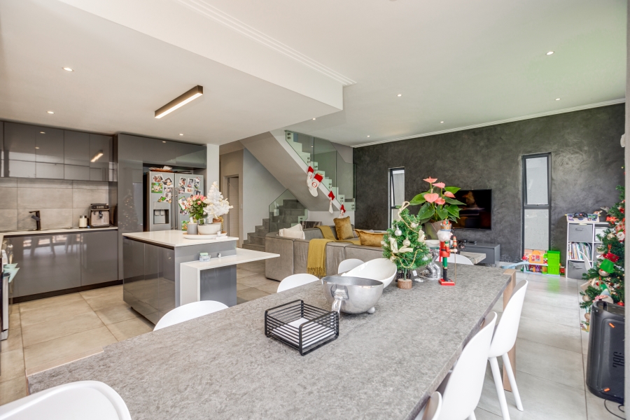 To Let 3 Bedroom Property for Rent in Bryanston Gauteng