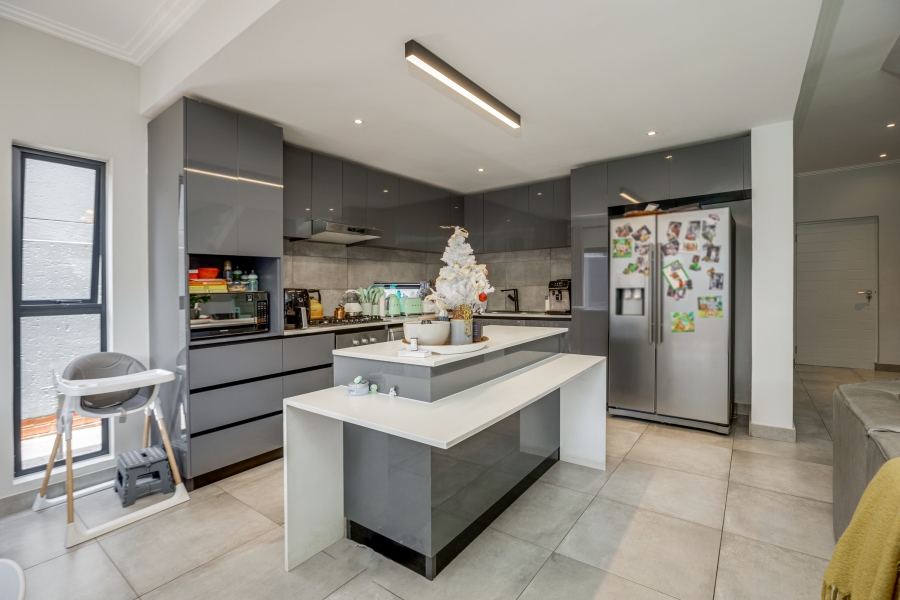 To Let 3 Bedroom Property for Rent in Bryanston Gauteng