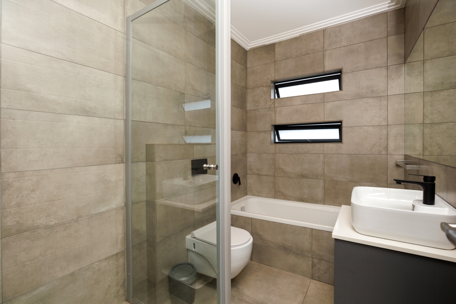 To Let 3 Bedroom Property for Rent in Bryanston Gauteng