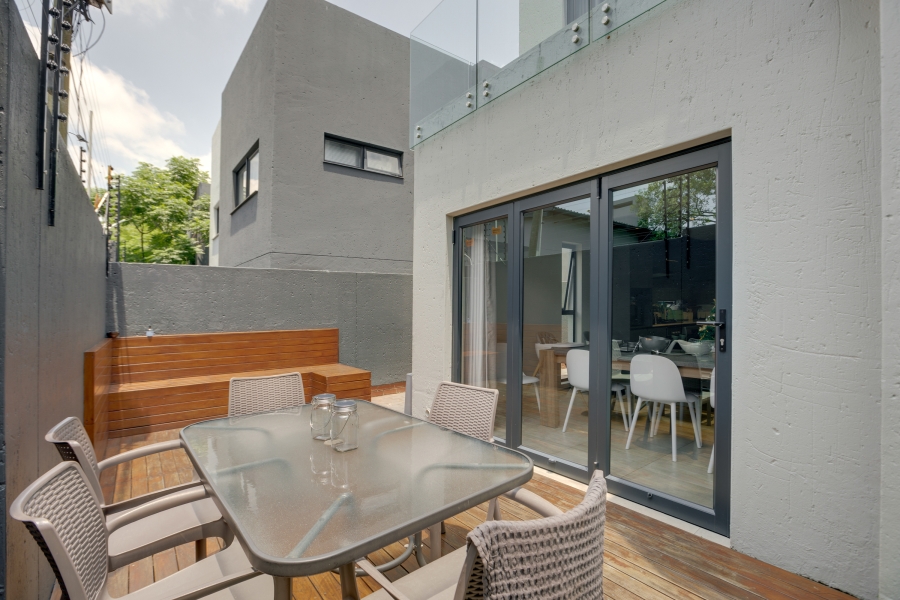 To Let 3 Bedroom Property for Rent in Bryanston Gauteng