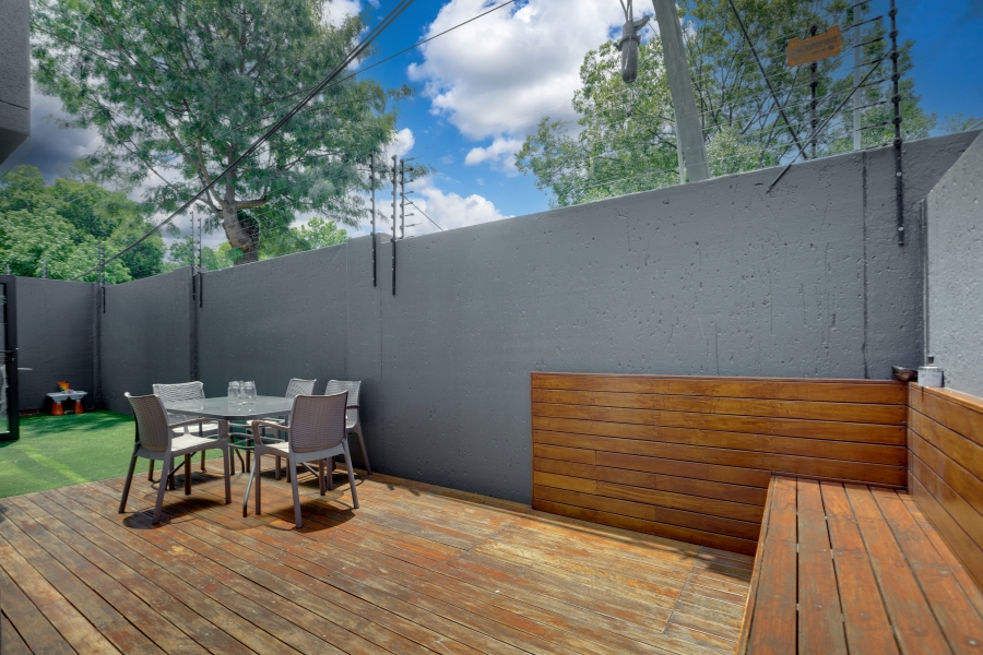 To Let 3 Bedroom Property for Rent in Bryanston Gauteng