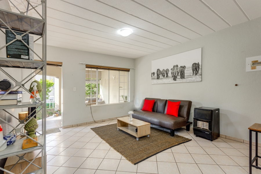 To Let 2 Bedroom Property for Rent in Paulshof Gauteng