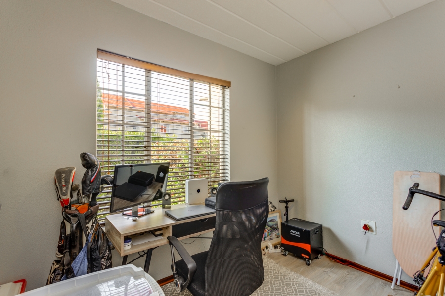 To Let 2 Bedroom Property for Rent in Paulshof Gauteng
