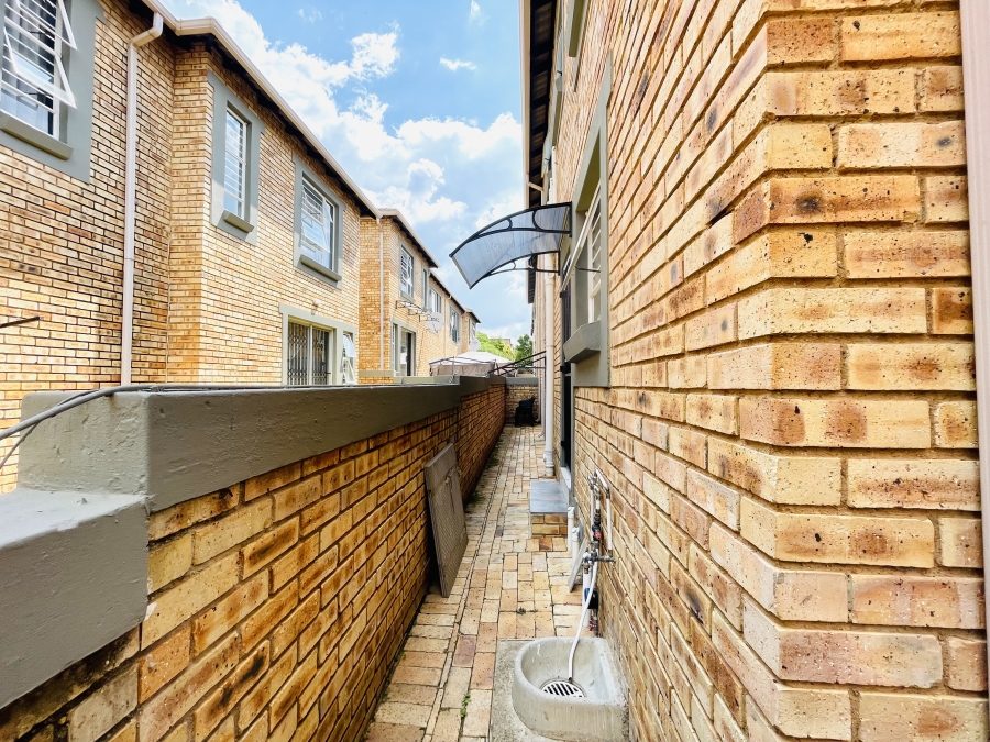 To Let 3 Bedroom Property for Rent in Wilgeheuwel Gauteng