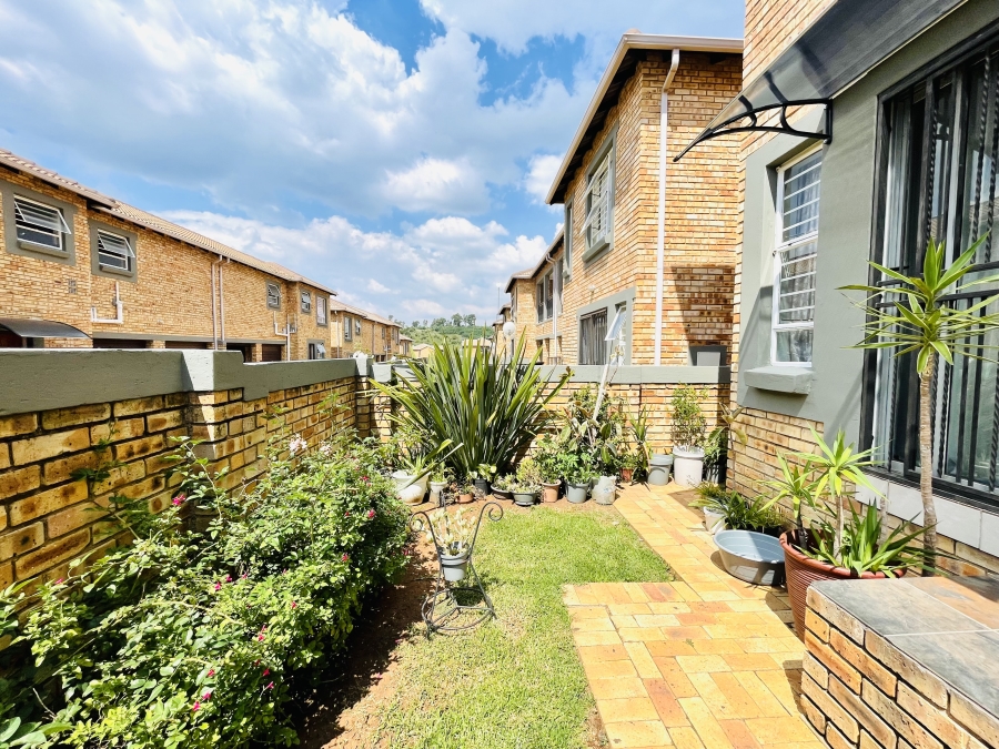 To Let 3 Bedroom Property for Rent in Wilgeheuwel Gauteng