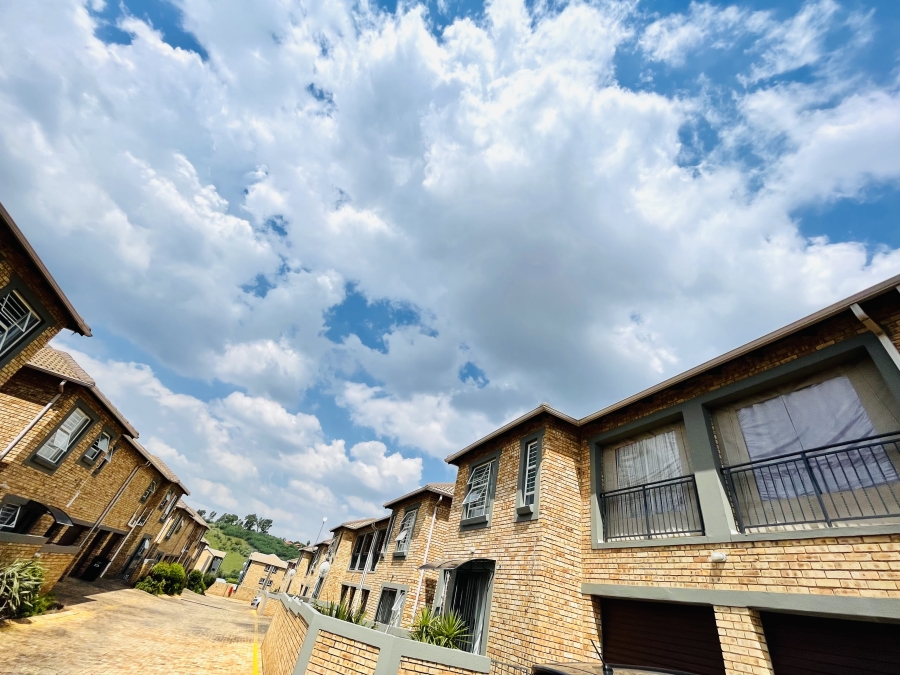 To Let 3 Bedroom Property for Rent in Wilgeheuwel Gauteng