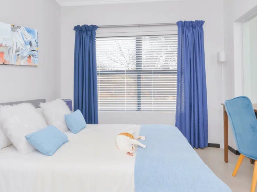 To Let 2 Bedroom Property for Rent in Broadacres Gauteng